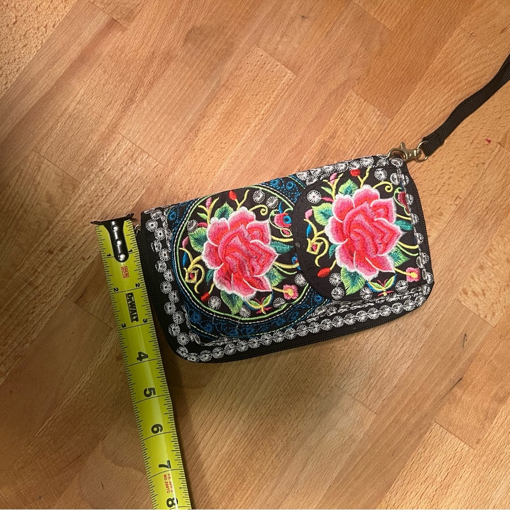 Mexican Embroidered Lotus Flower Wallet/Phone Case Wristlet (New) - Picture 7 of 8